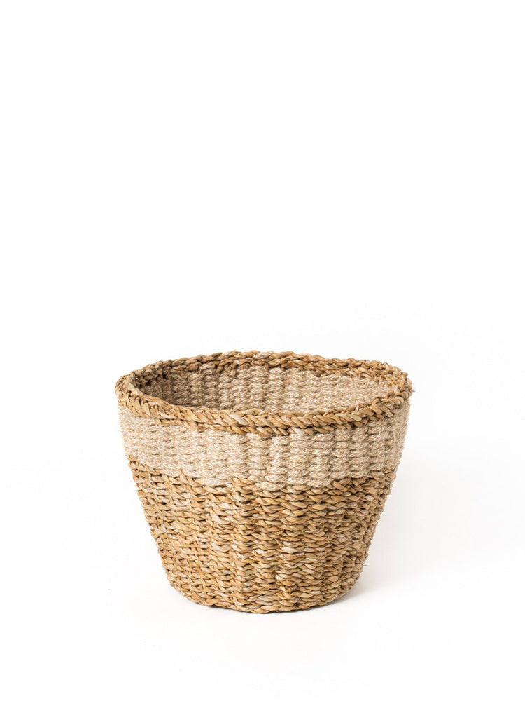 
                  
                    Savar Planter
                  
                