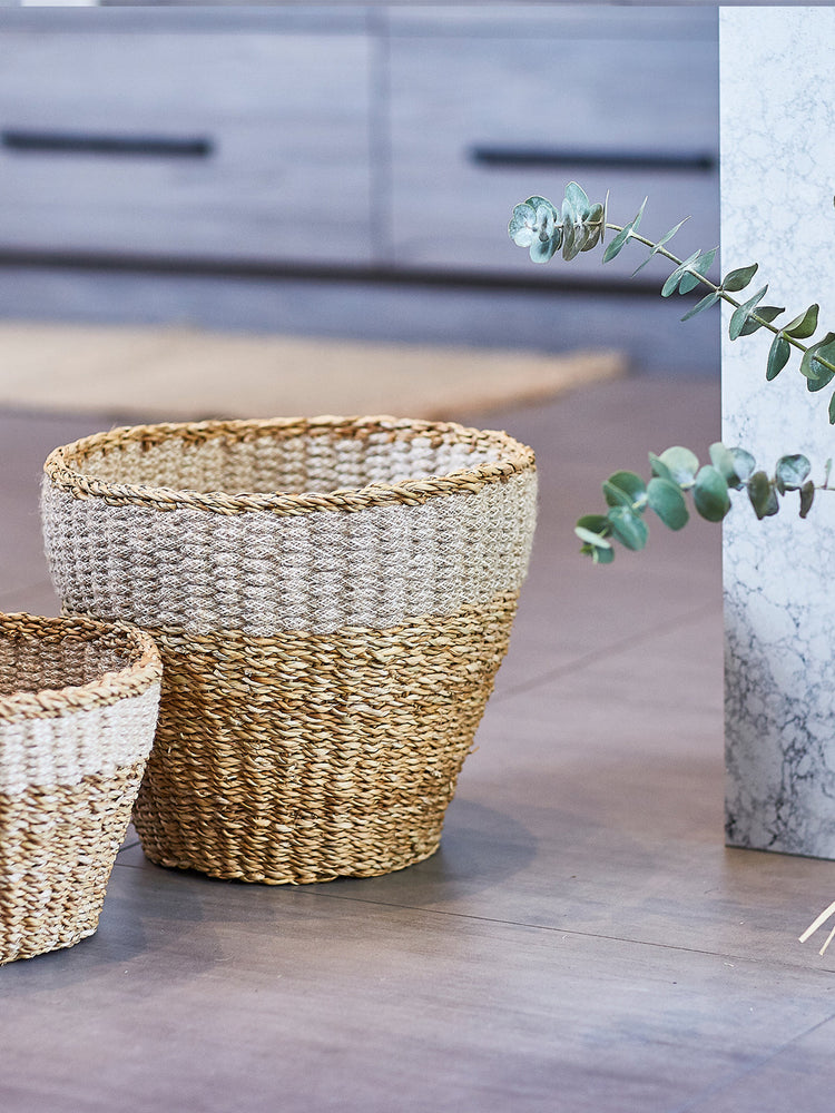 
                  
                    Savar Planter
                  
                